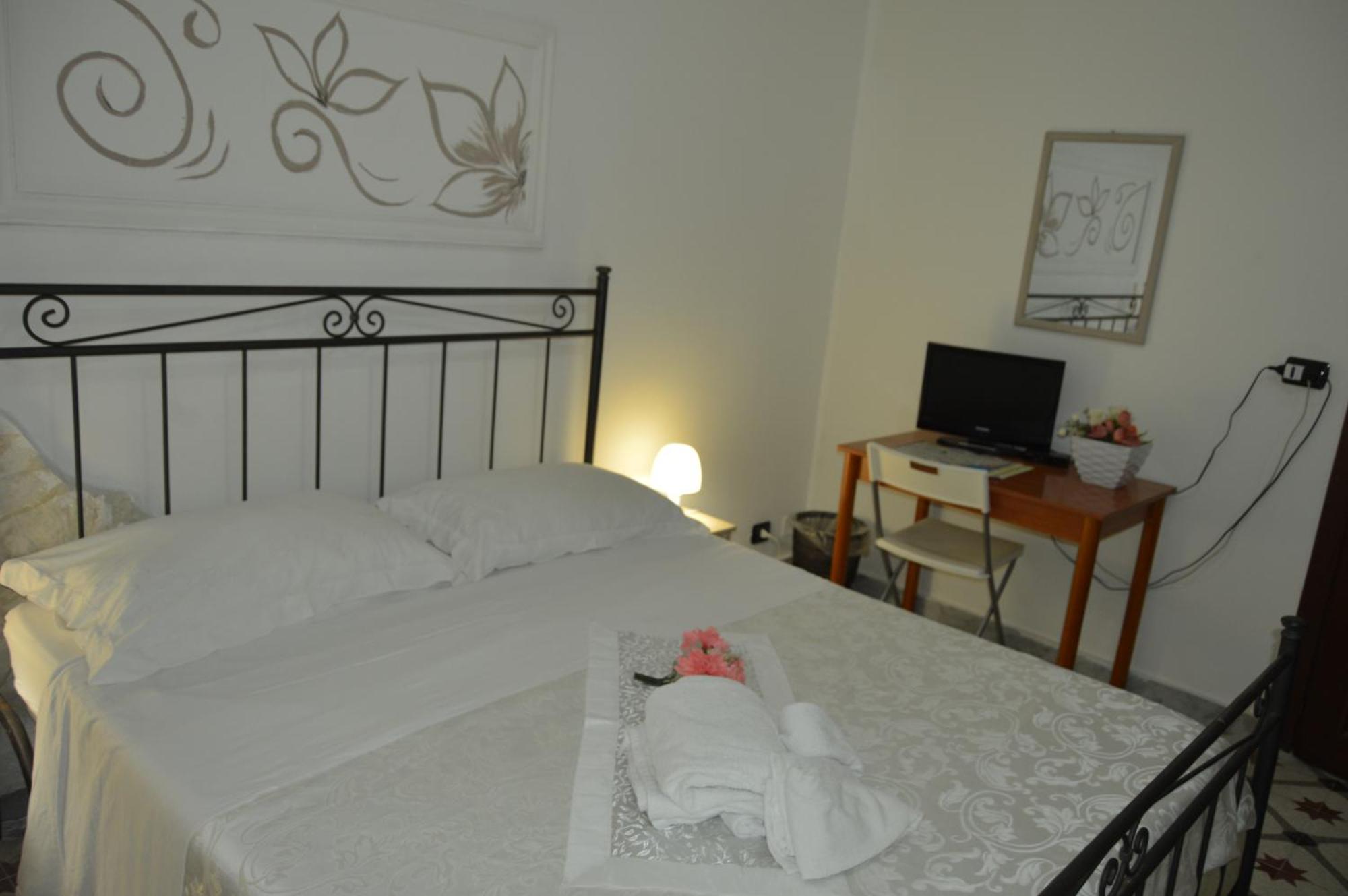 Bed And Breakfast Vecchio Porto Catania Bagian luar foto